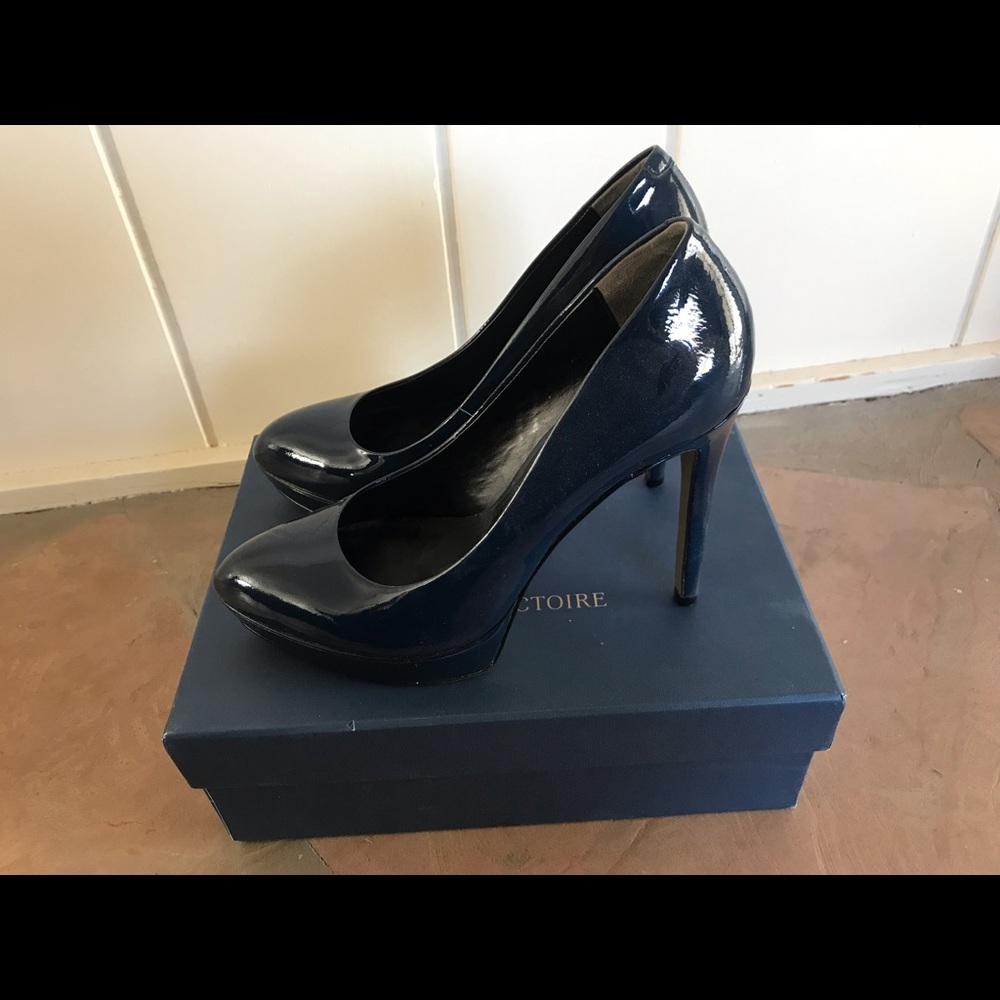 Pour La Victoire Porshia platform Navy pumps - Picture 3 of 6